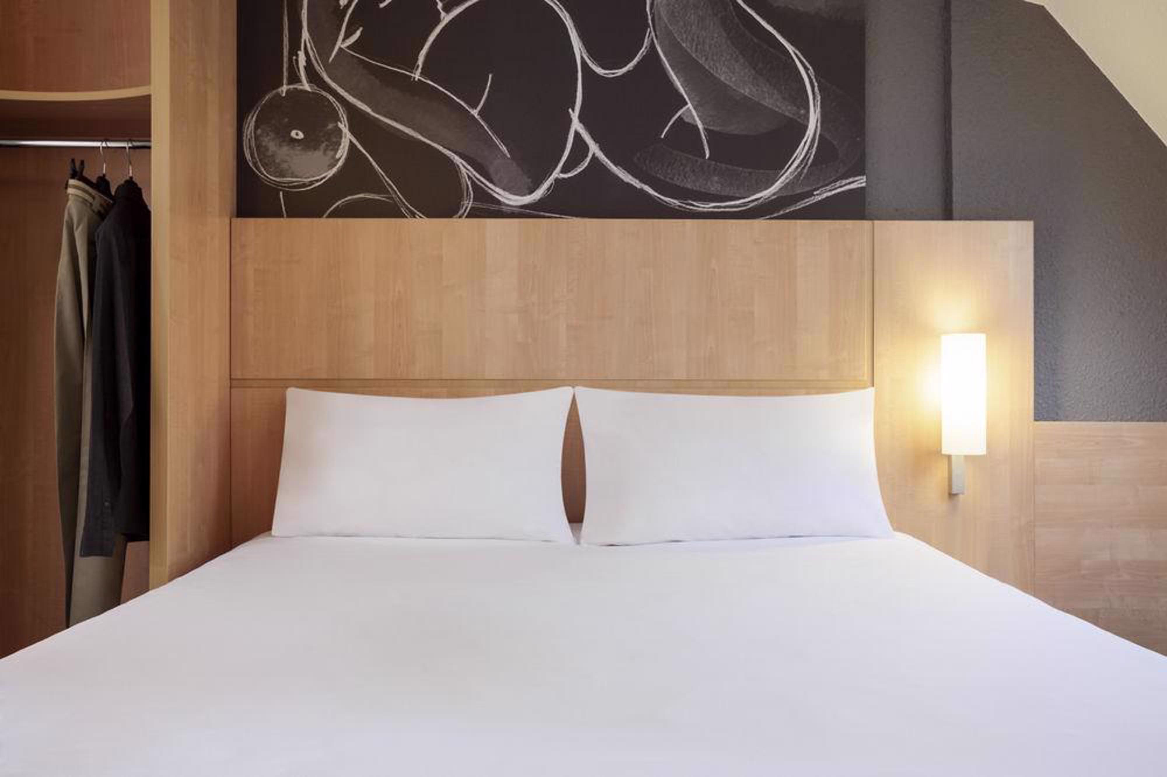 Hotel Ibis Maine Montparnasse Parigi Esterno foto
