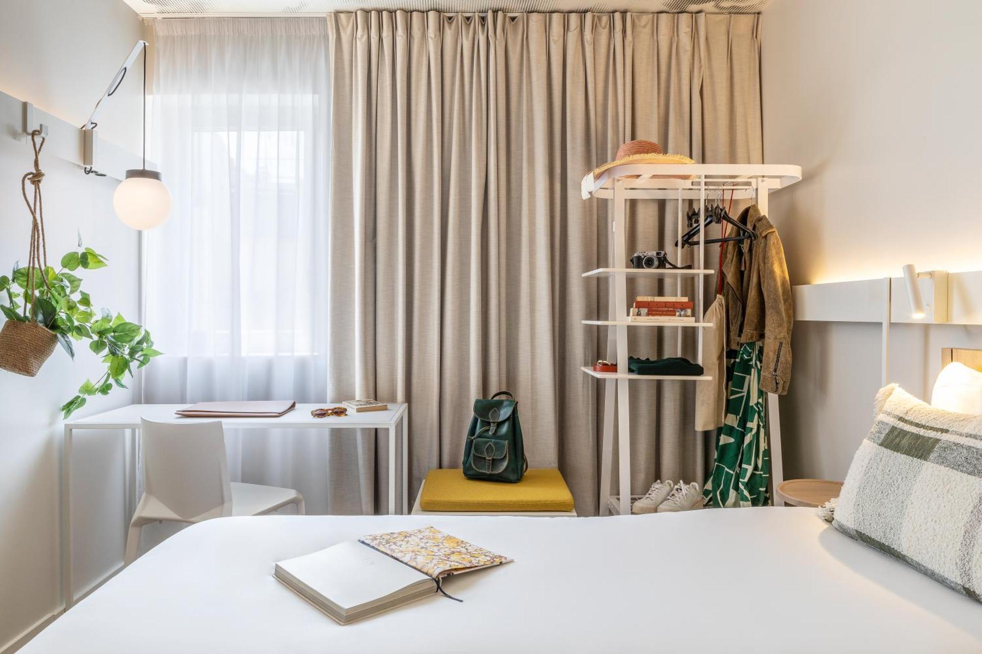 Hotel Ibis Maine Montparnasse Parigi Esterno foto