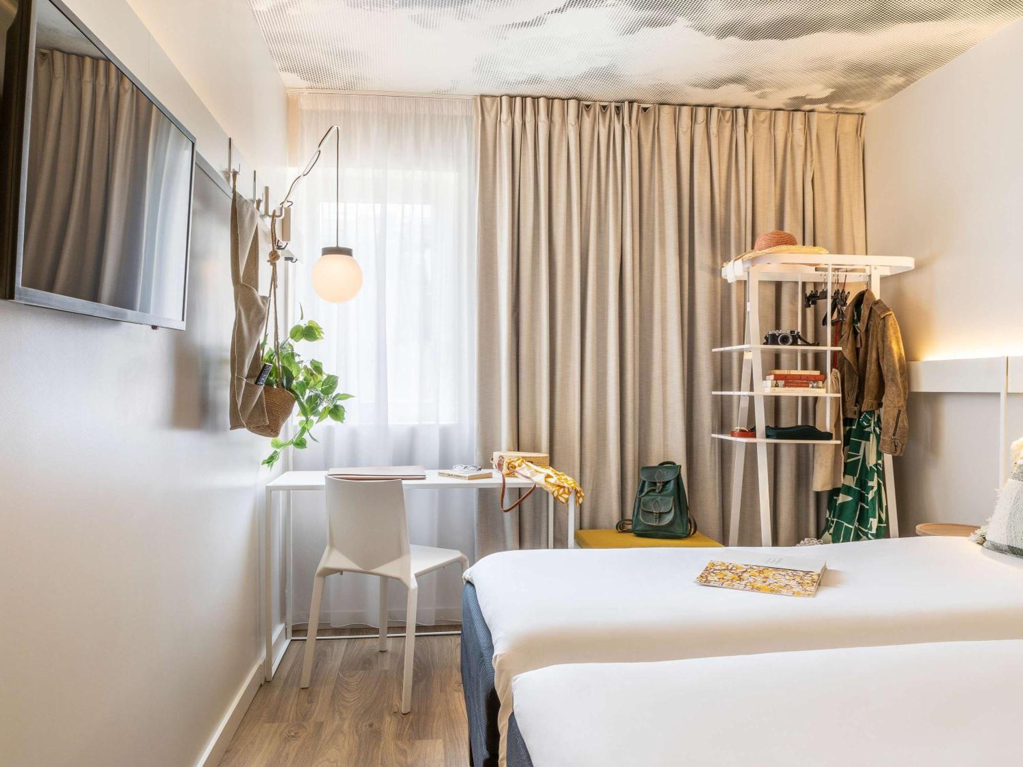 Hotel Ibis Maine Montparnasse Parigi Esterno foto