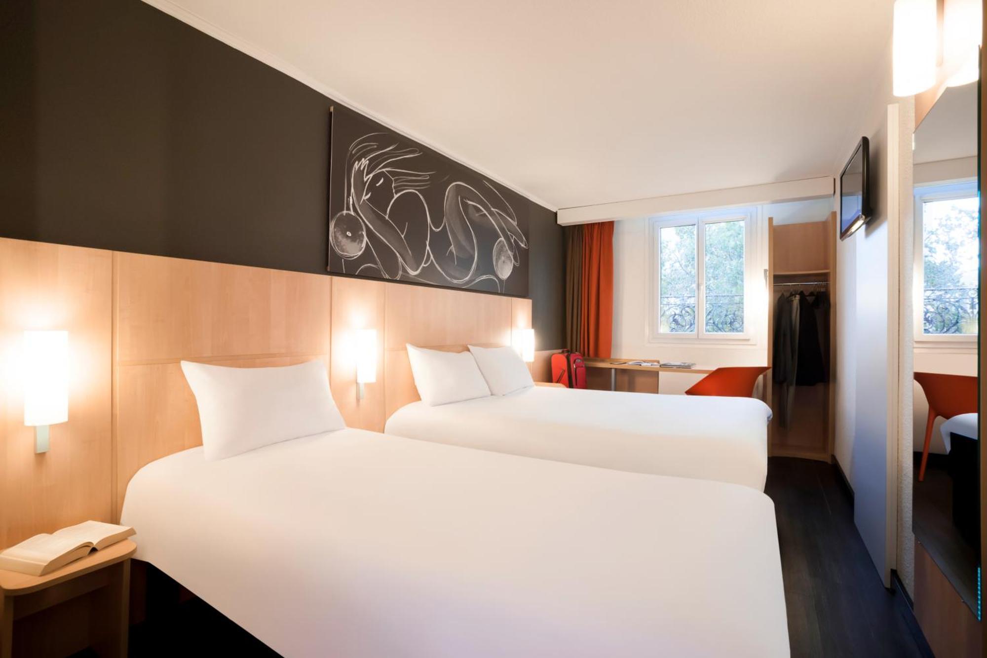 Hotel Ibis Maine Montparnasse Parigi Esterno foto
