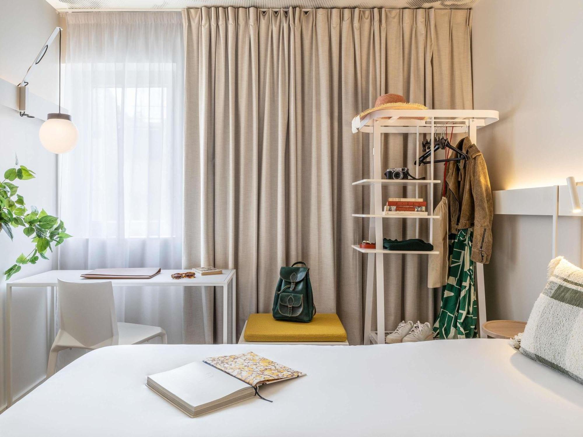 Hotel Ibis Maine Montparnasse Parigi Esterno foto